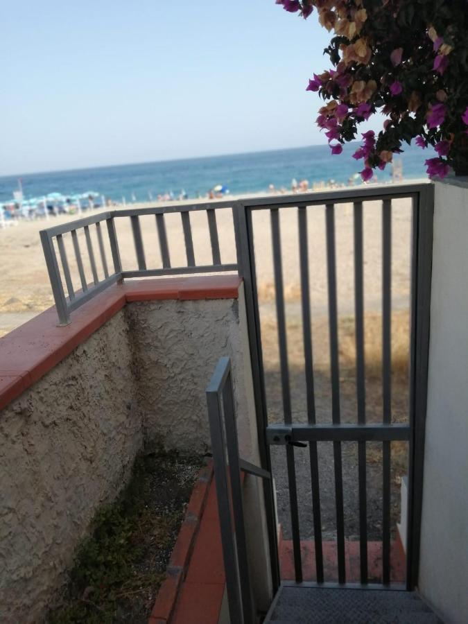 贾迪尼-纳克索斯Recanati Taormina Beach公寓 外观 照片